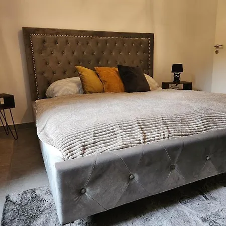 Deluxe Apartement Numero 11 *